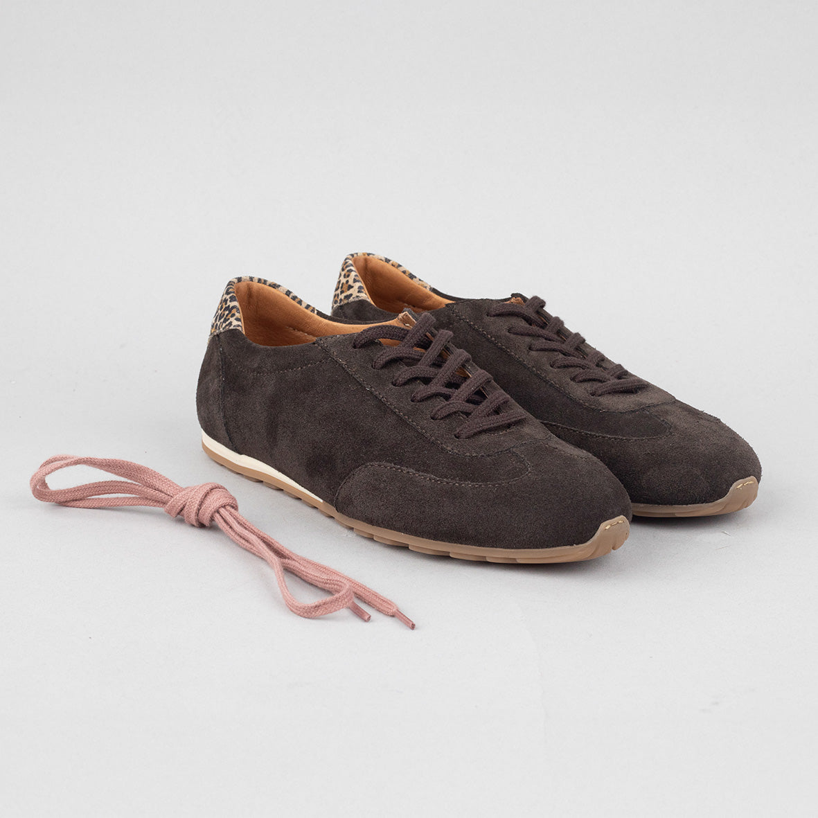 Benny Chocolate Trainer by Esska