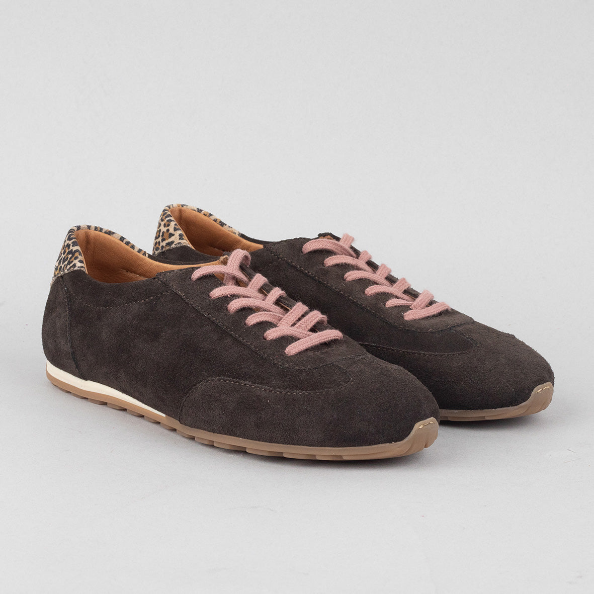 Benny Chocolate Trainer by Esska