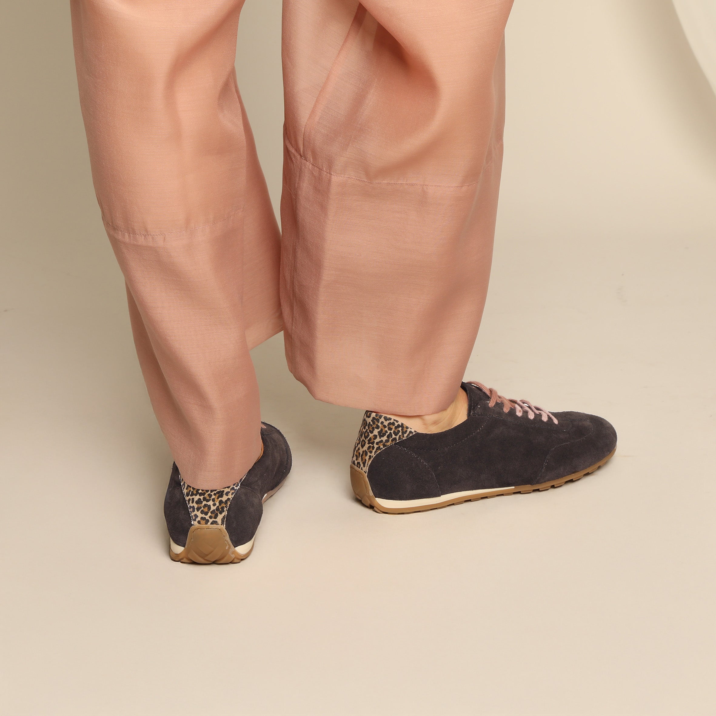 Benny Chocolate Trainer by Esska