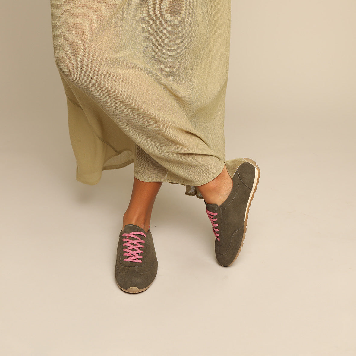 Benny Olive Trainer by Esska