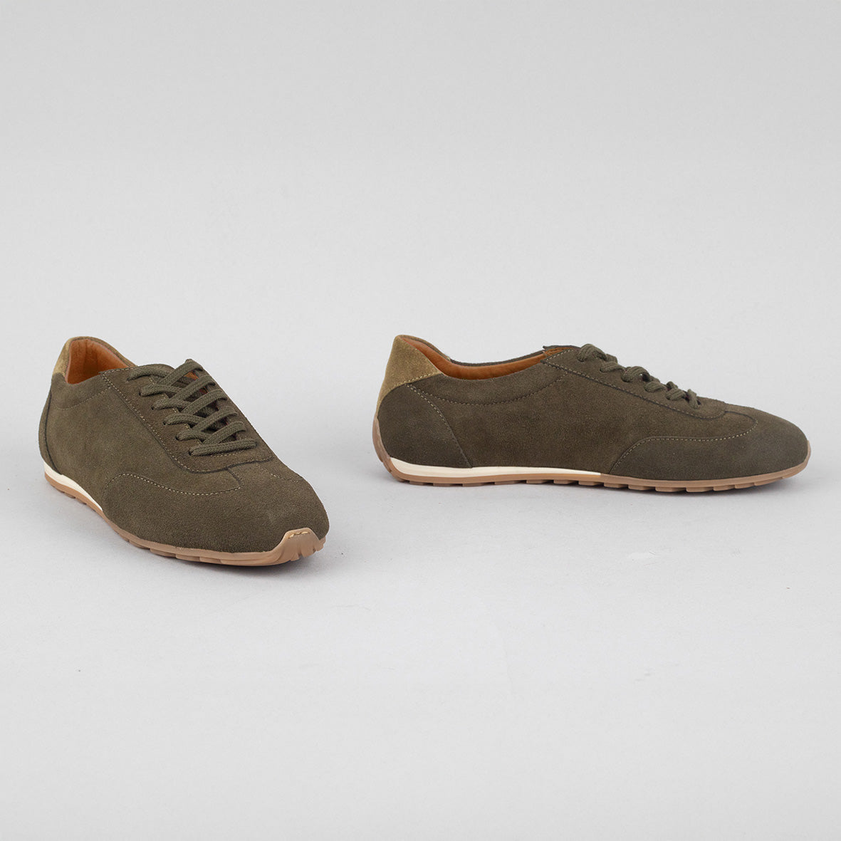 Benny Olive Trainer by Esska