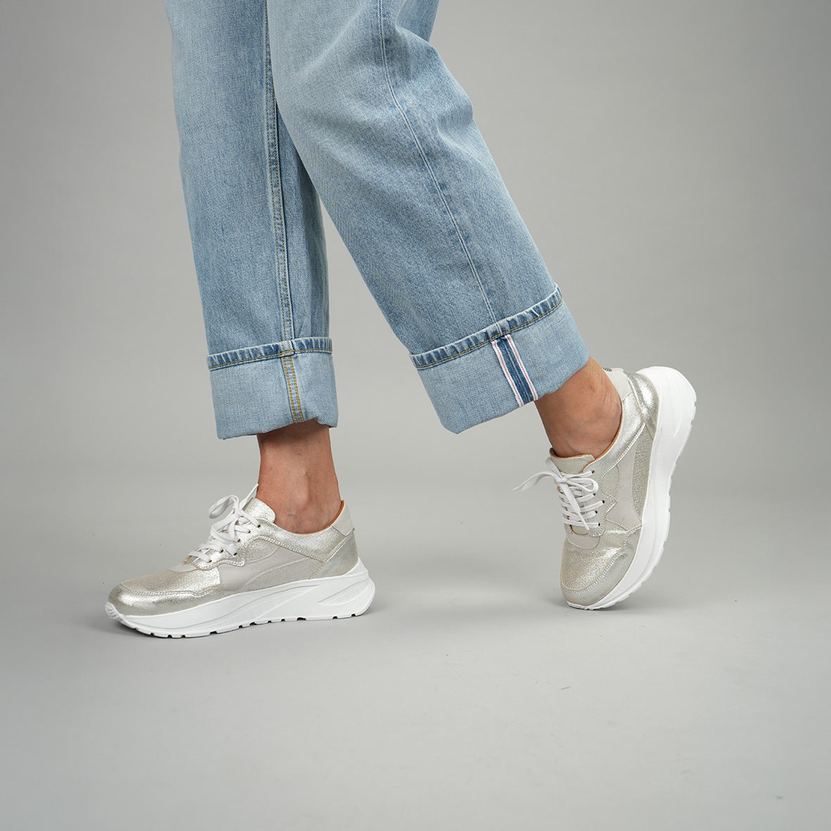 Carteira Vegan Silver Trainer by Esska