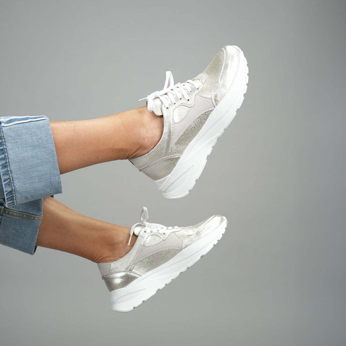 Carteira Vegan Silver Trainer by Esska