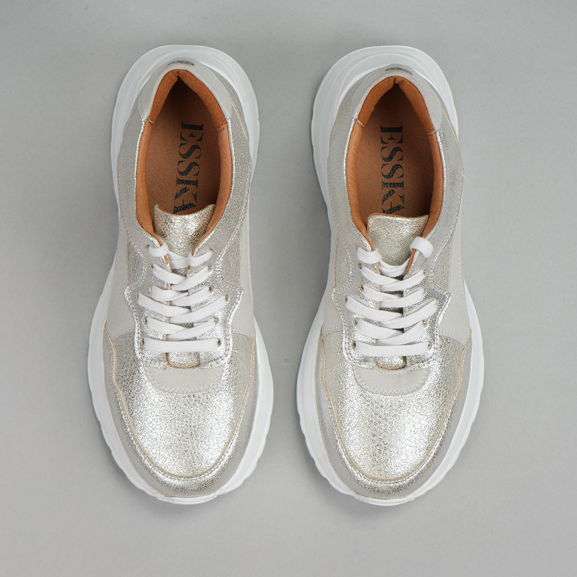 Carteira Vegan Silver Trainer by Esska