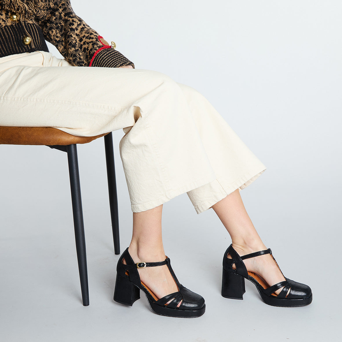 Chaza WIDE Black