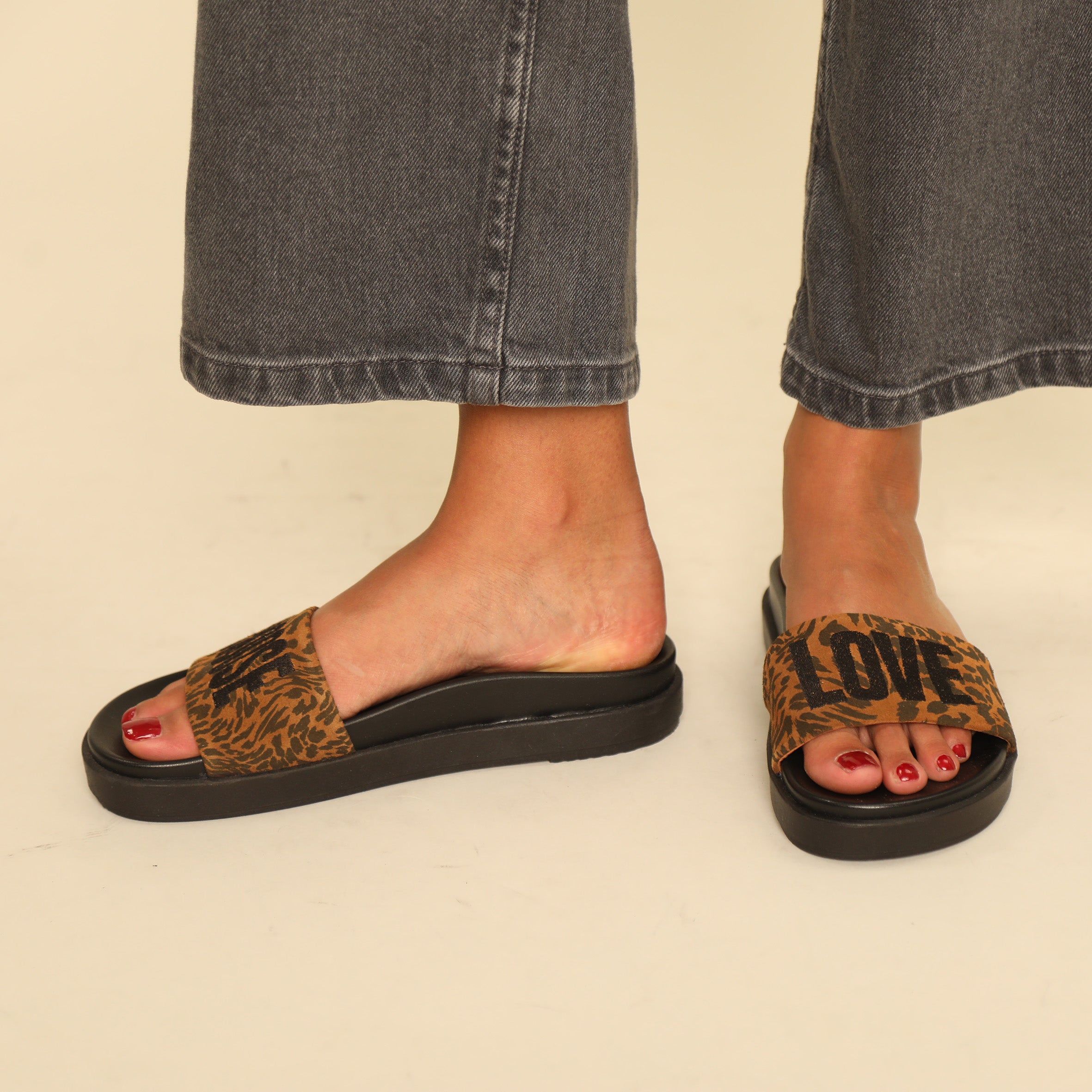 Choose Love Leopard + Black