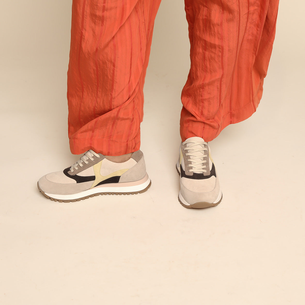 Cinda Stone Multi Trainer by Esska