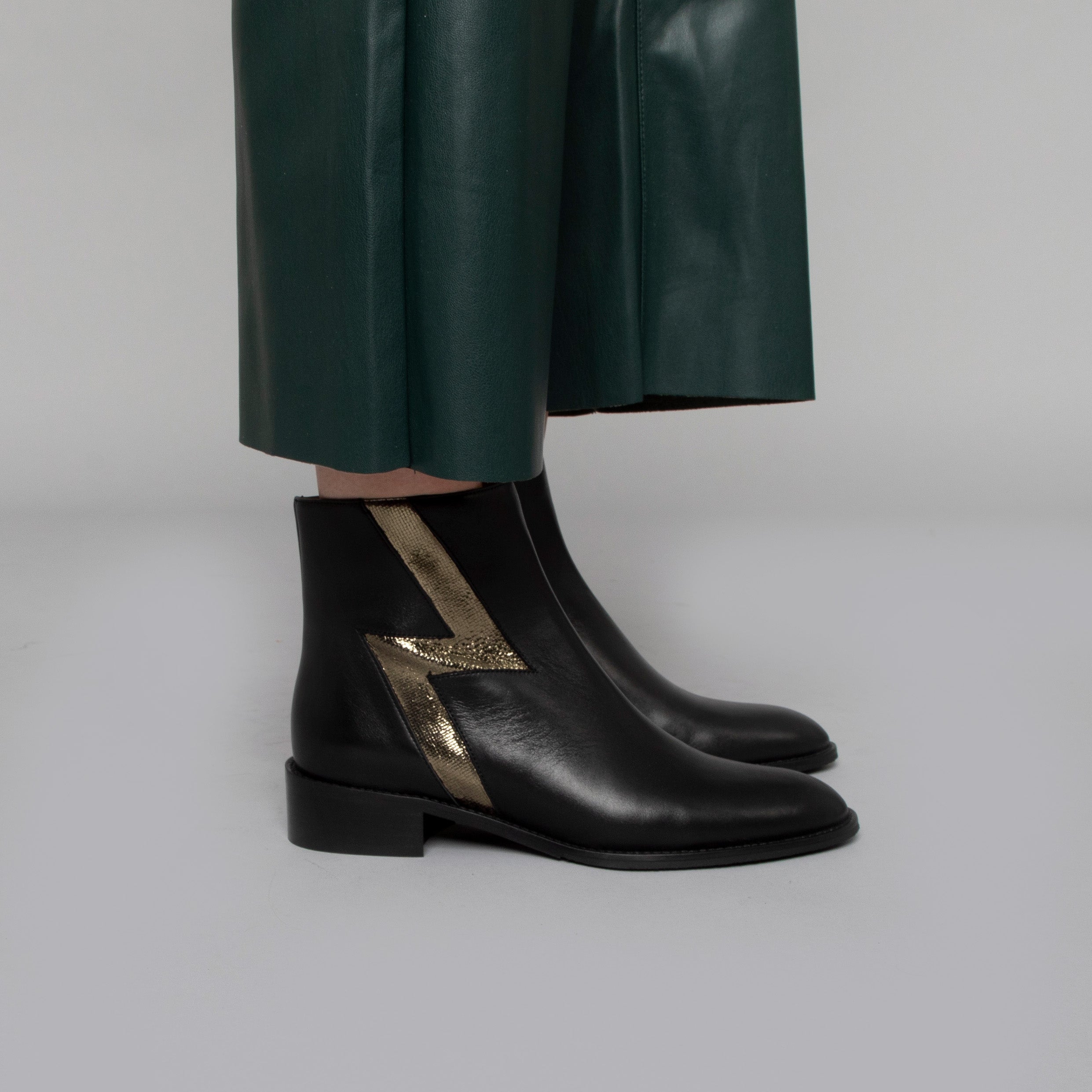 Dara Black | ESSKA