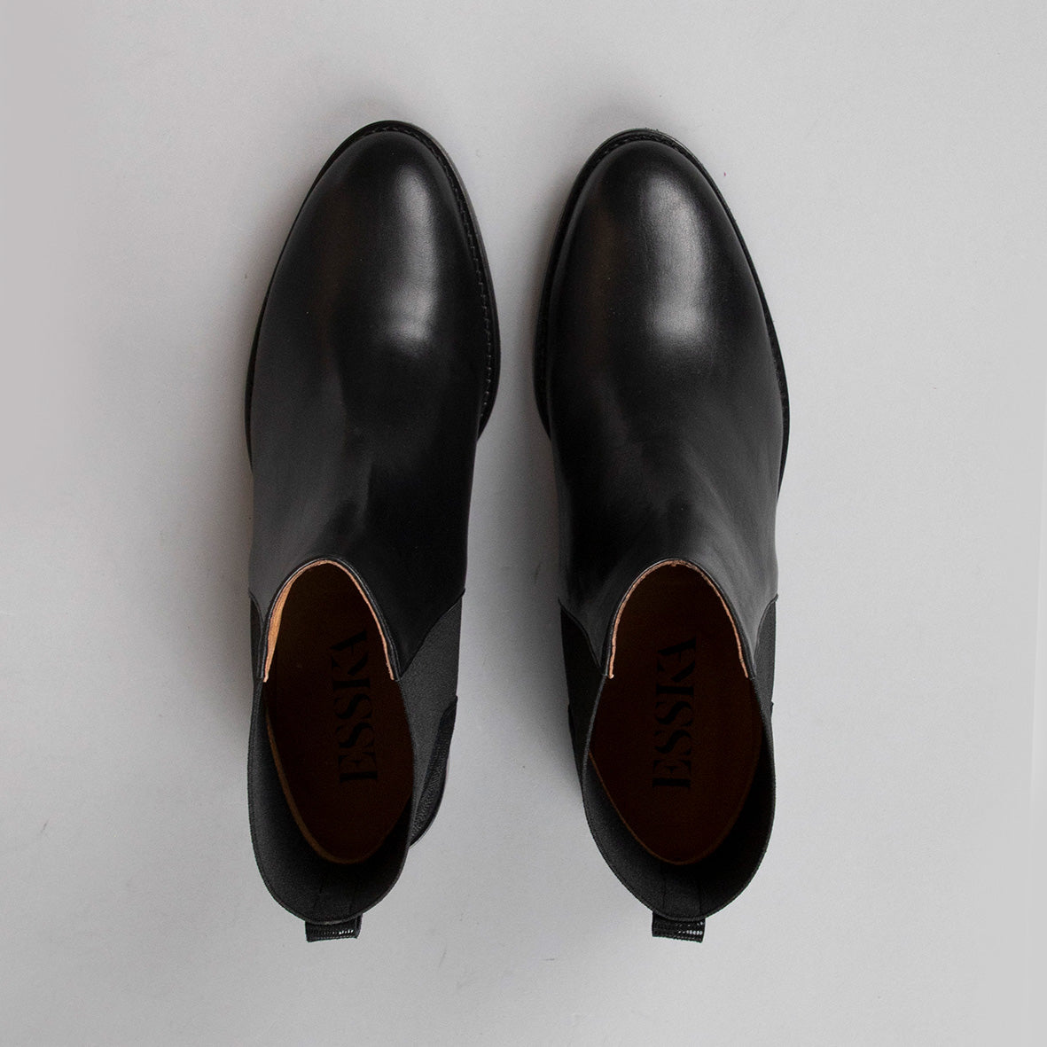 Dawn Black | ESSKA