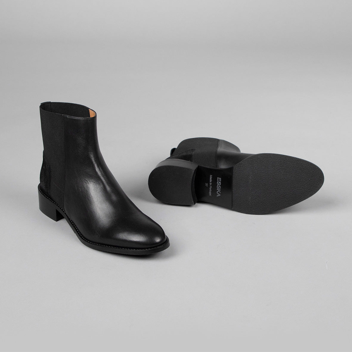 Dawn Black | ESSKA