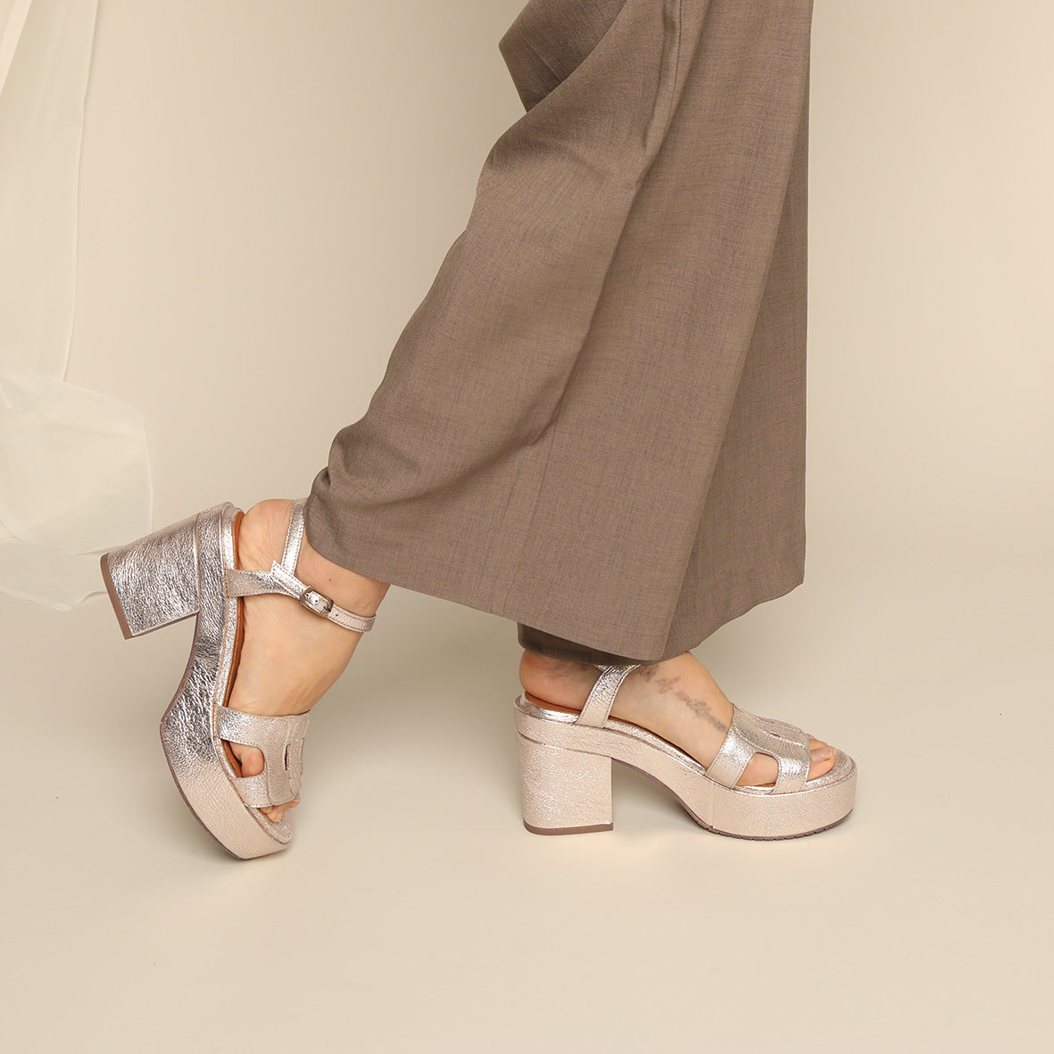 Donna Champagne Mid Sandal by Esska