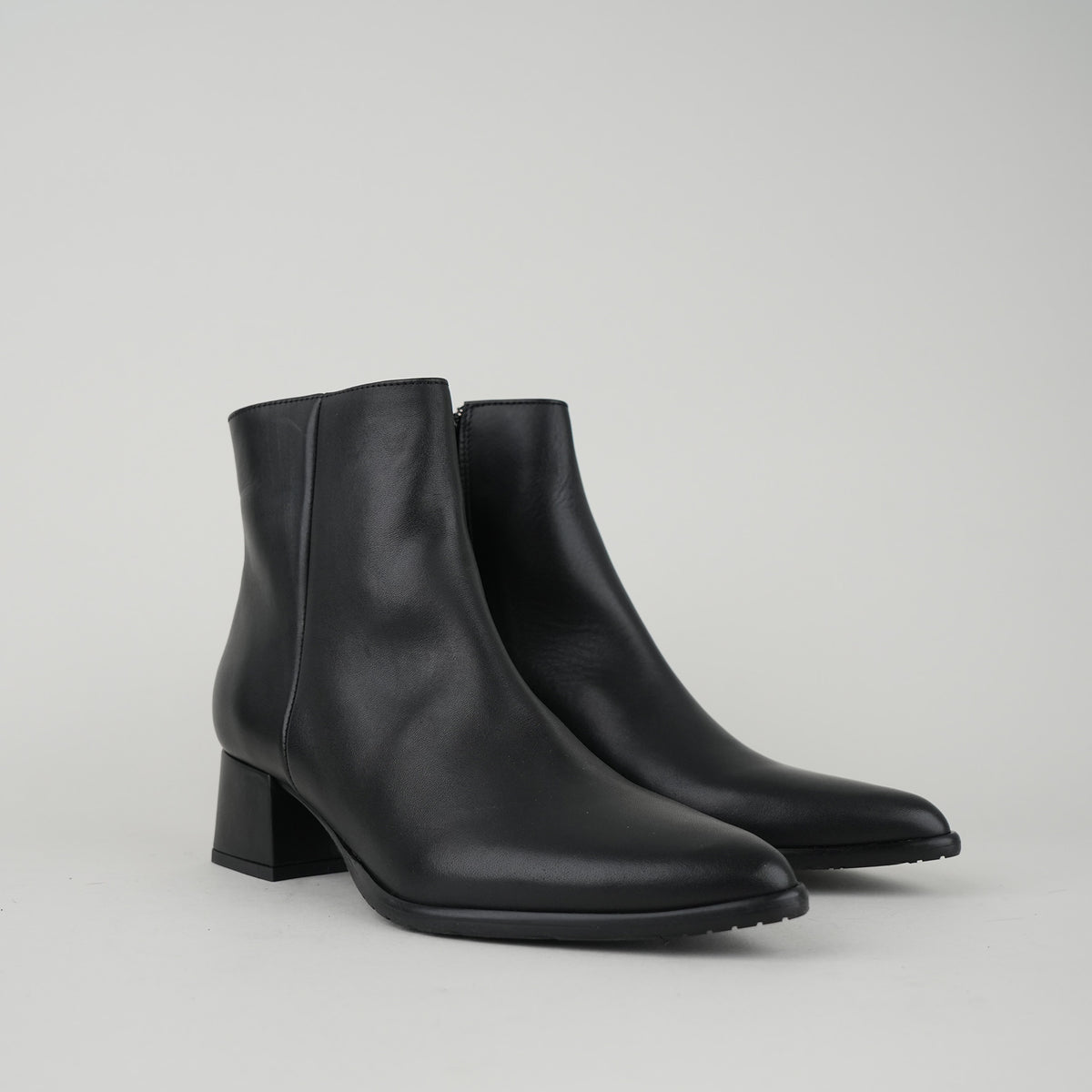 Sample - Luka Black - Size 37 (UK4)