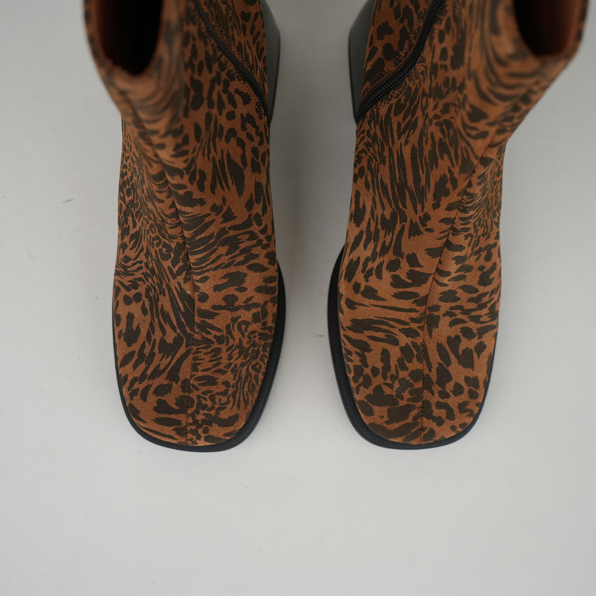 Sample - Quinn Leopard II - Size 37 UK4 Mid Boot by Esska
