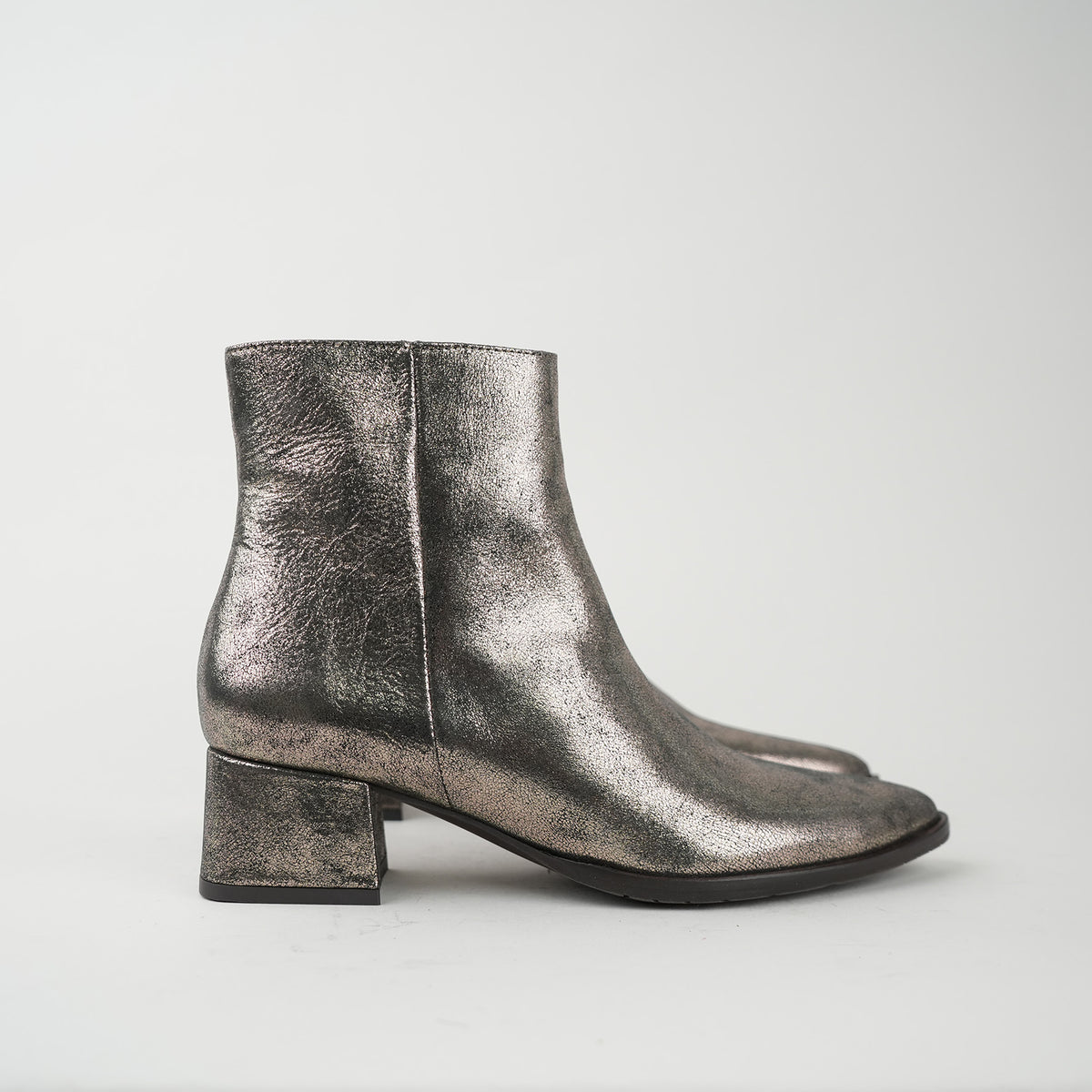 Sample - Luka Metallic Iron - Size 37 (UK4)