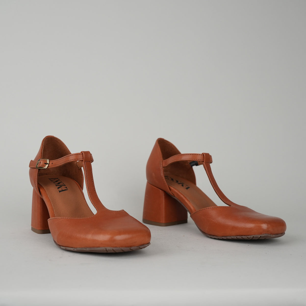 Sample - Joy Tan - Size 37 UK4 Mid Shoe by Esska