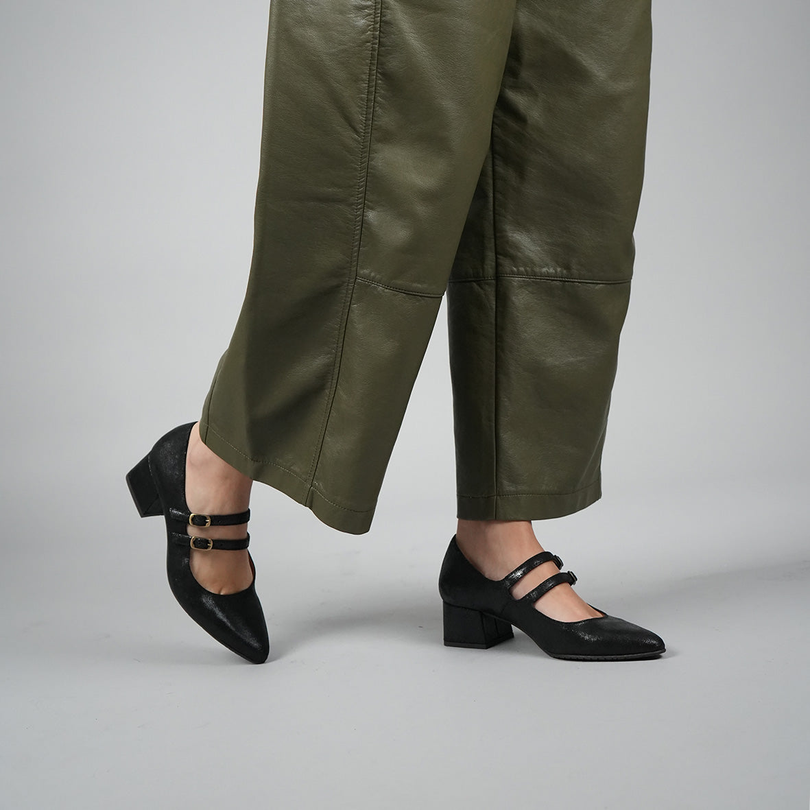 Laura Black Low Shoe by Esska