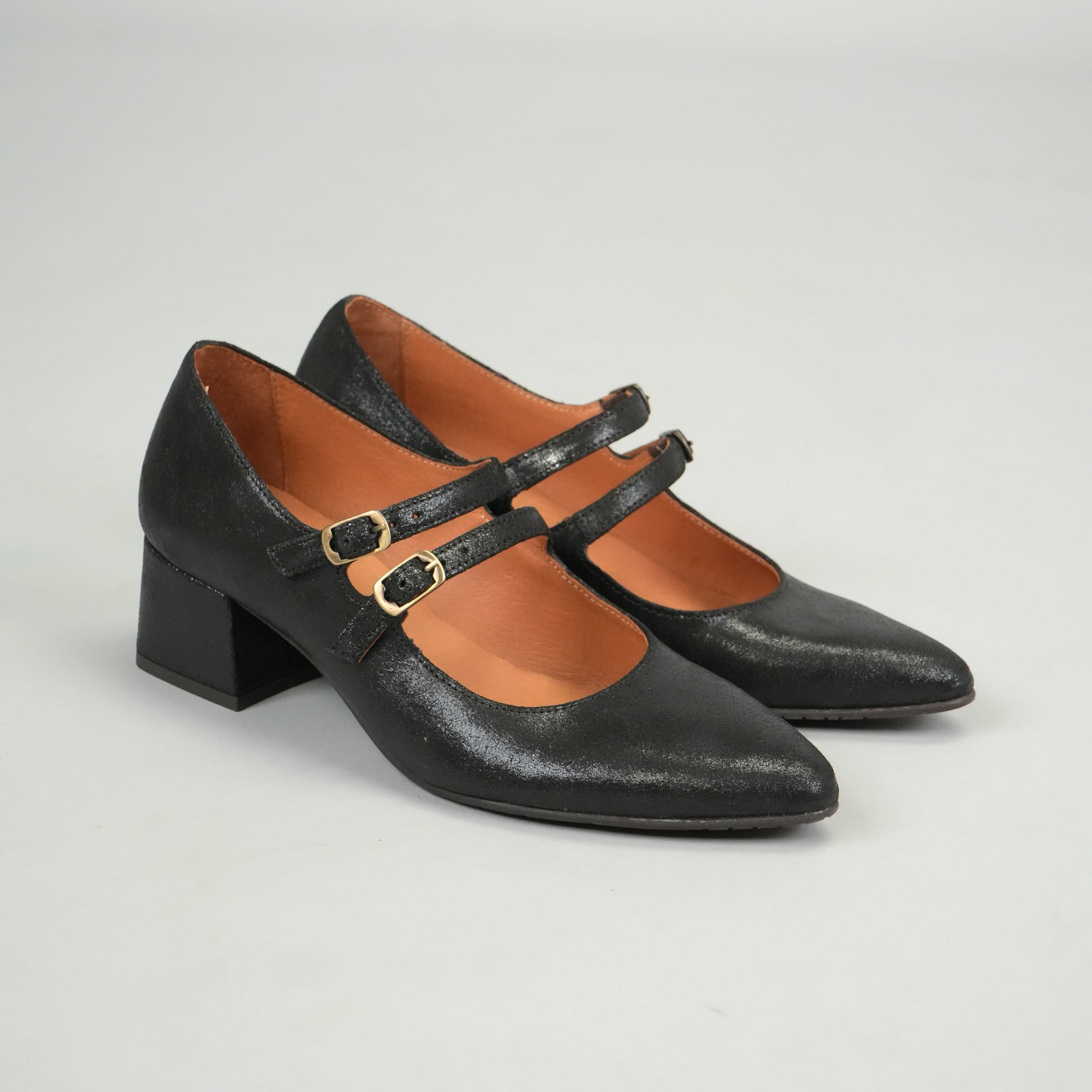 Laura Black Low Shoe by Esska