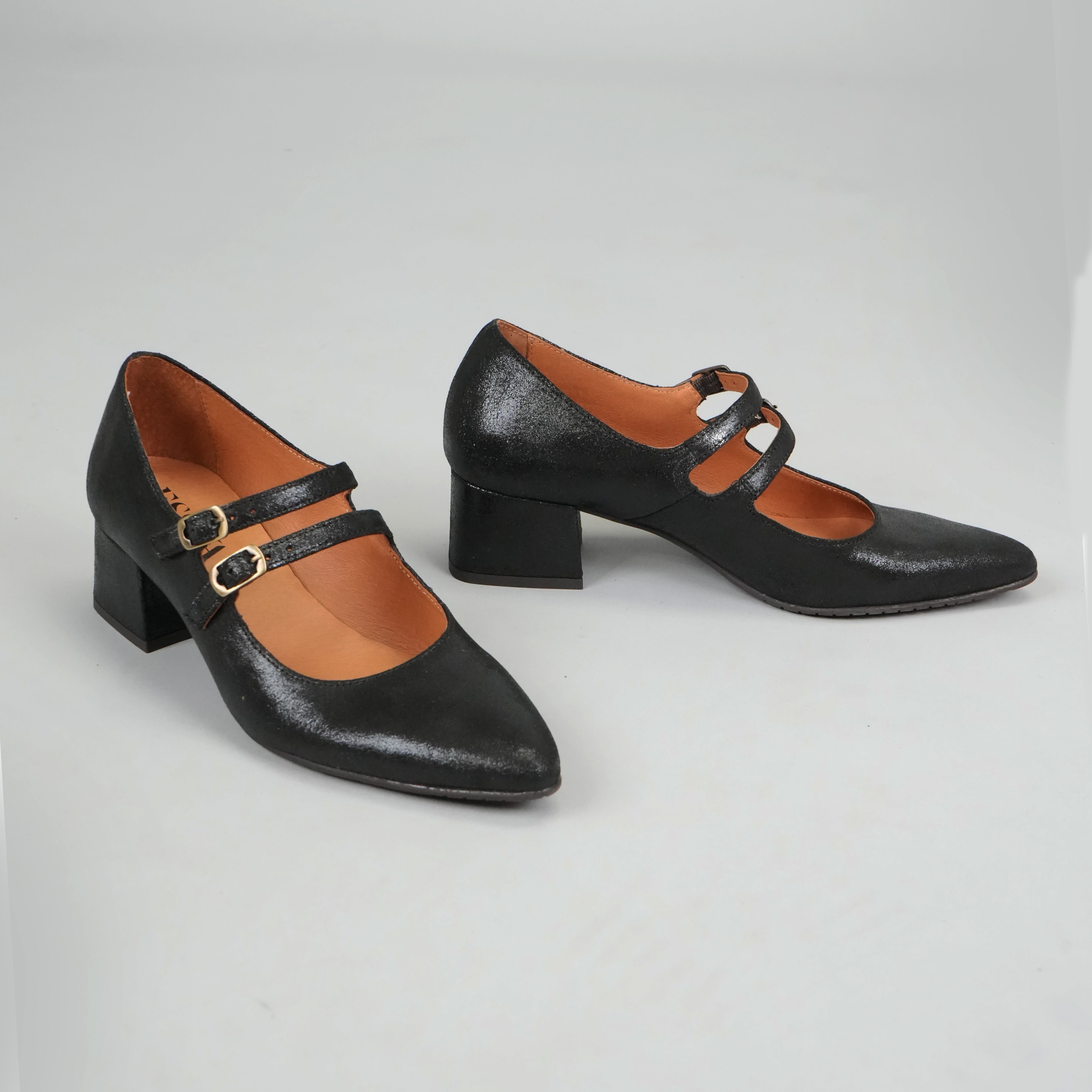 Laura Black Low Shoe by Esska