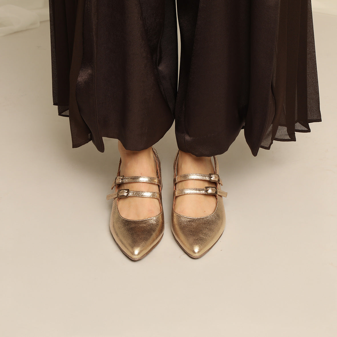 Layal WIDE Gold Dust Low Shoe by Esska