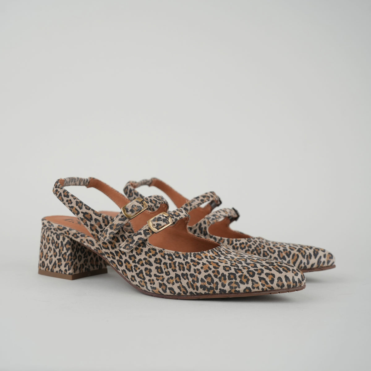 Second - Layal Leopard - Size 39 UK6 Low Shoe by Esska