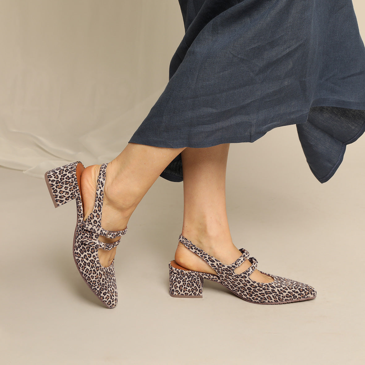 Layal WIDE Leopard Low Shoe by Esska