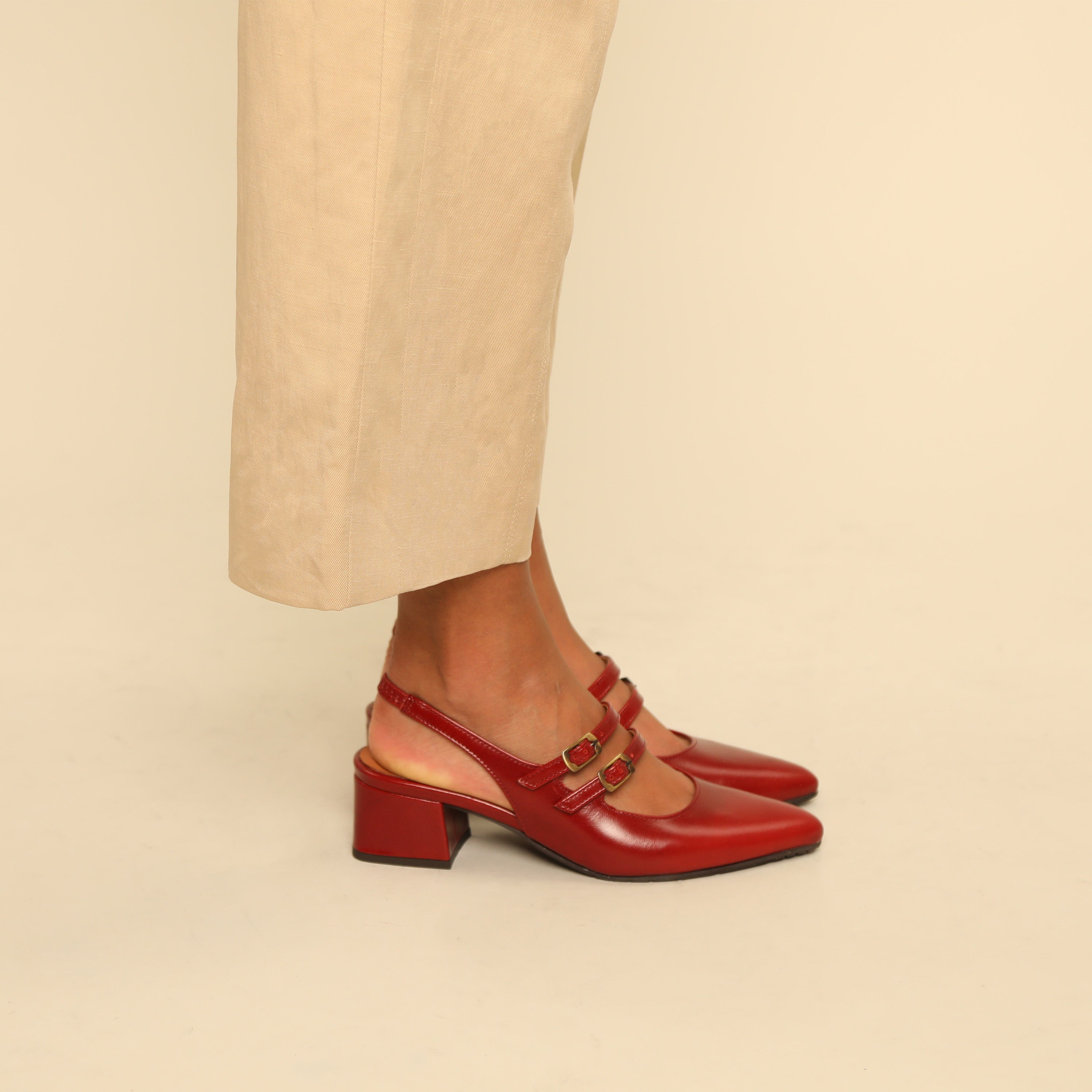 Layal Red Brick Low Shoe by Esska