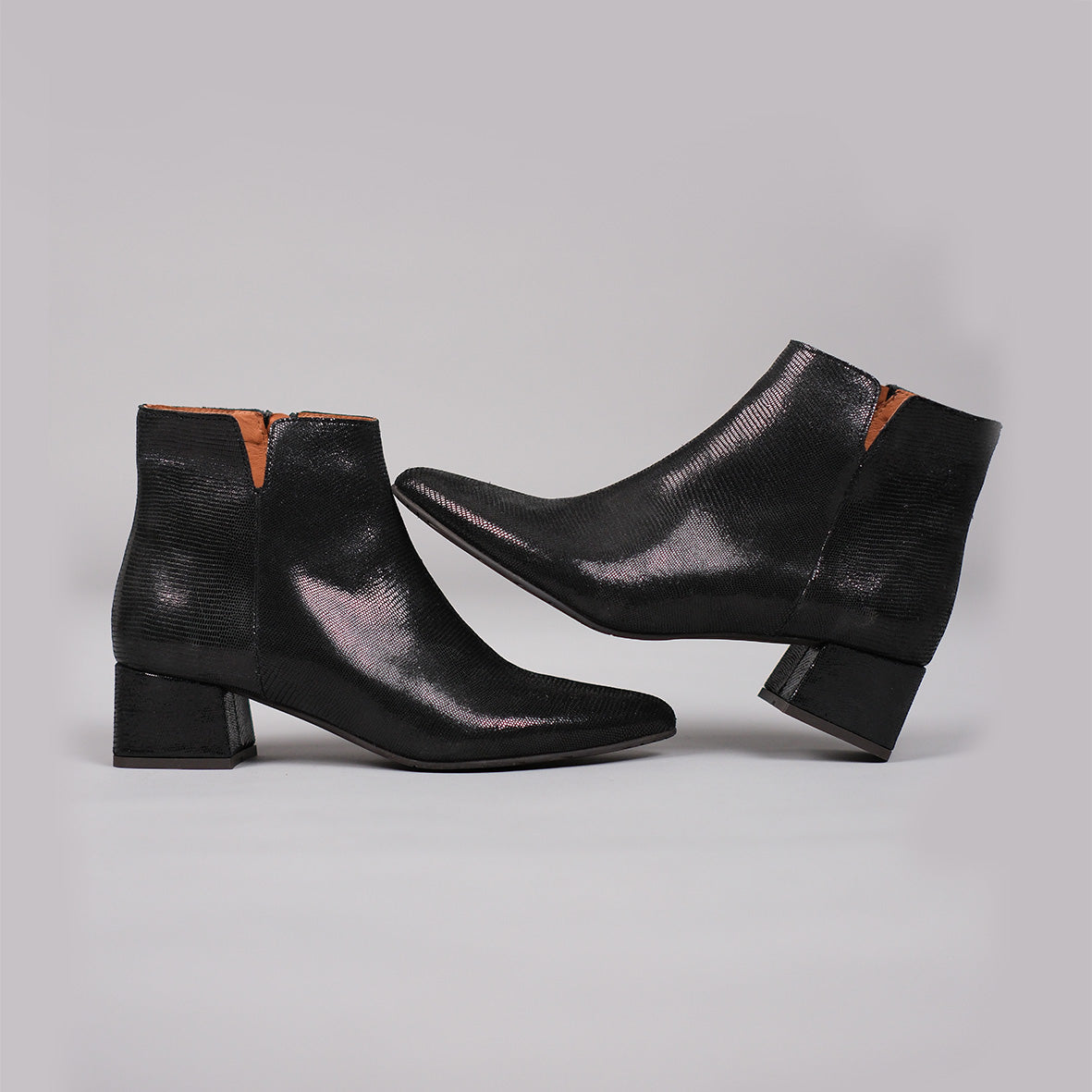 Leisel Black Metallic | ESSKA