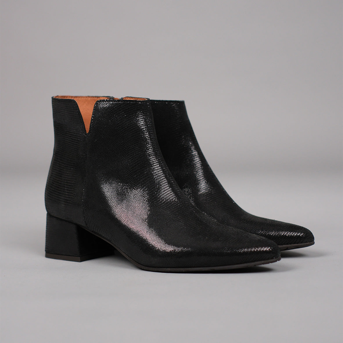 Leisel Black Metallic | ESSKA