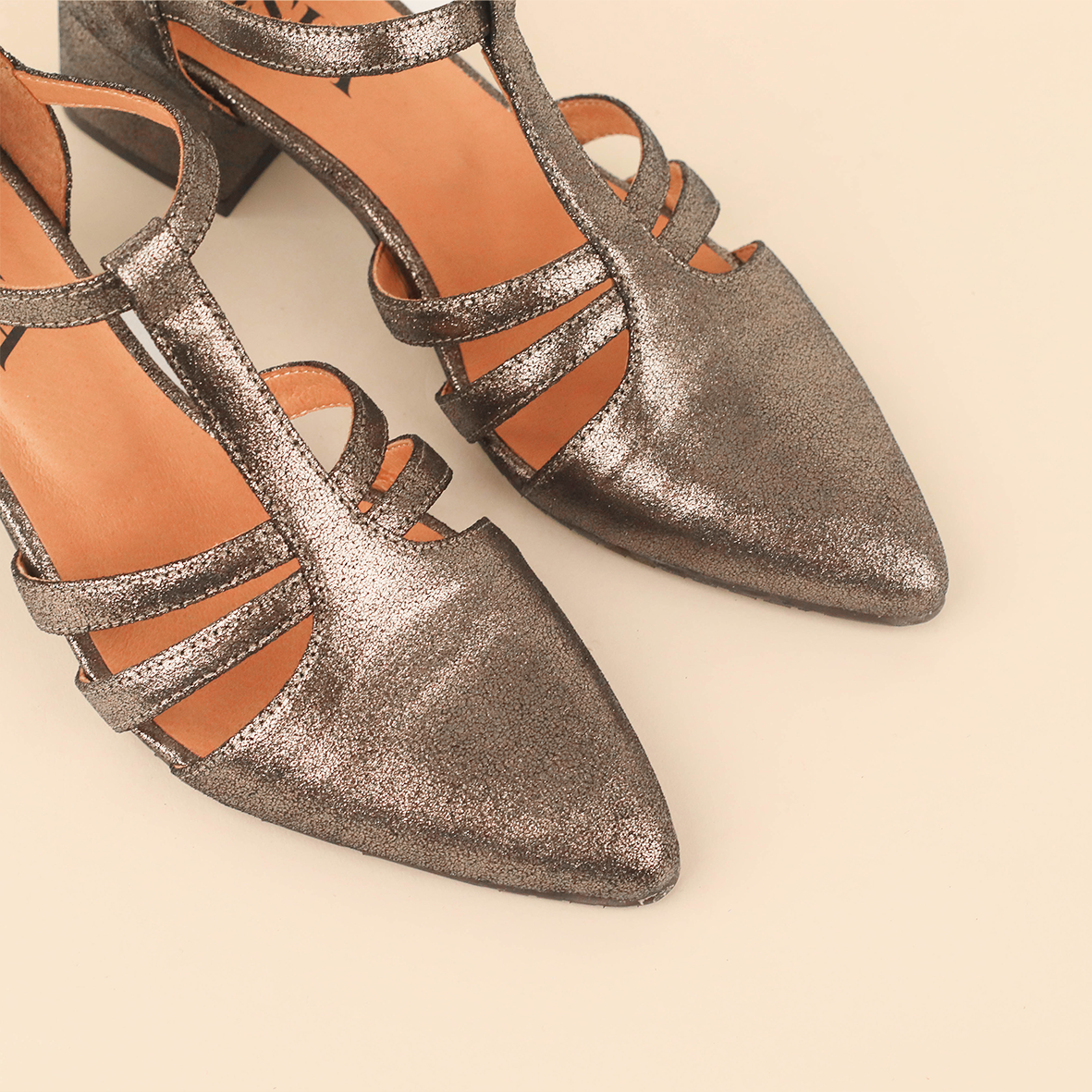 Lina Metallic Iron