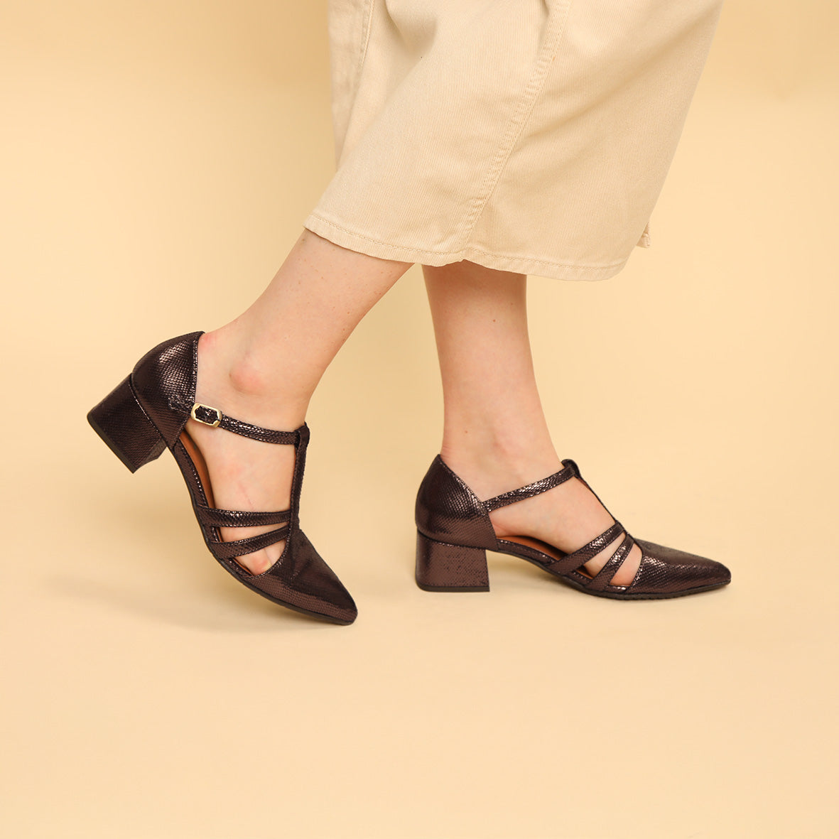 Lina Metallic Dark Brown Low Shoe by Esska