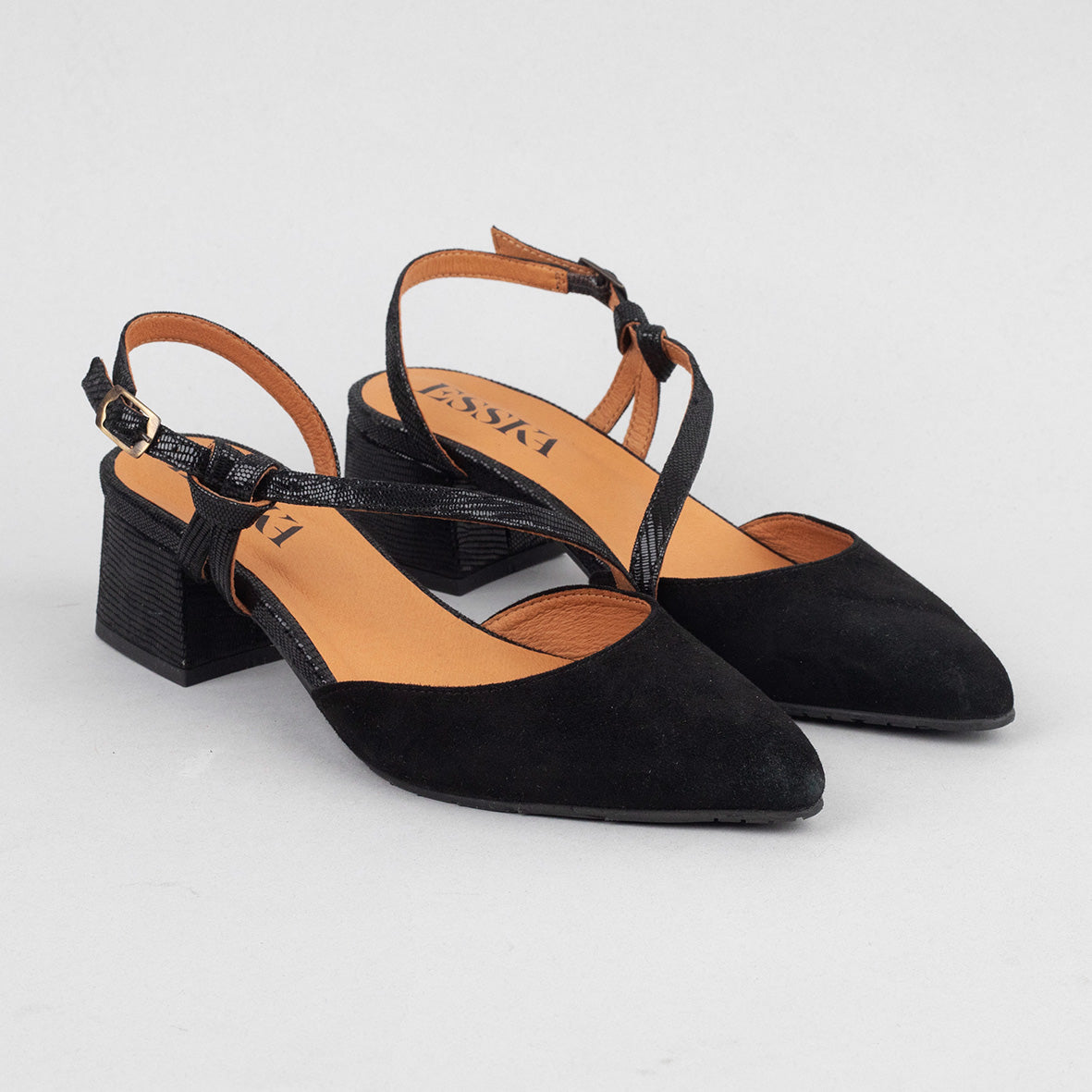 Luna Black Low Shoe by Esska