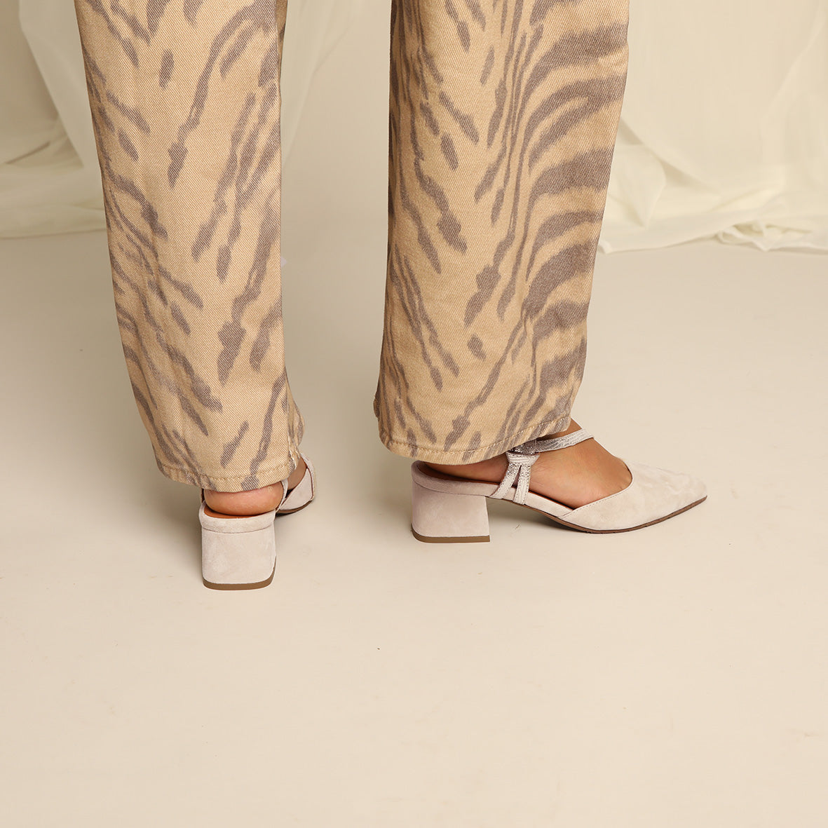 Luna Stone Low Shoe by Esska