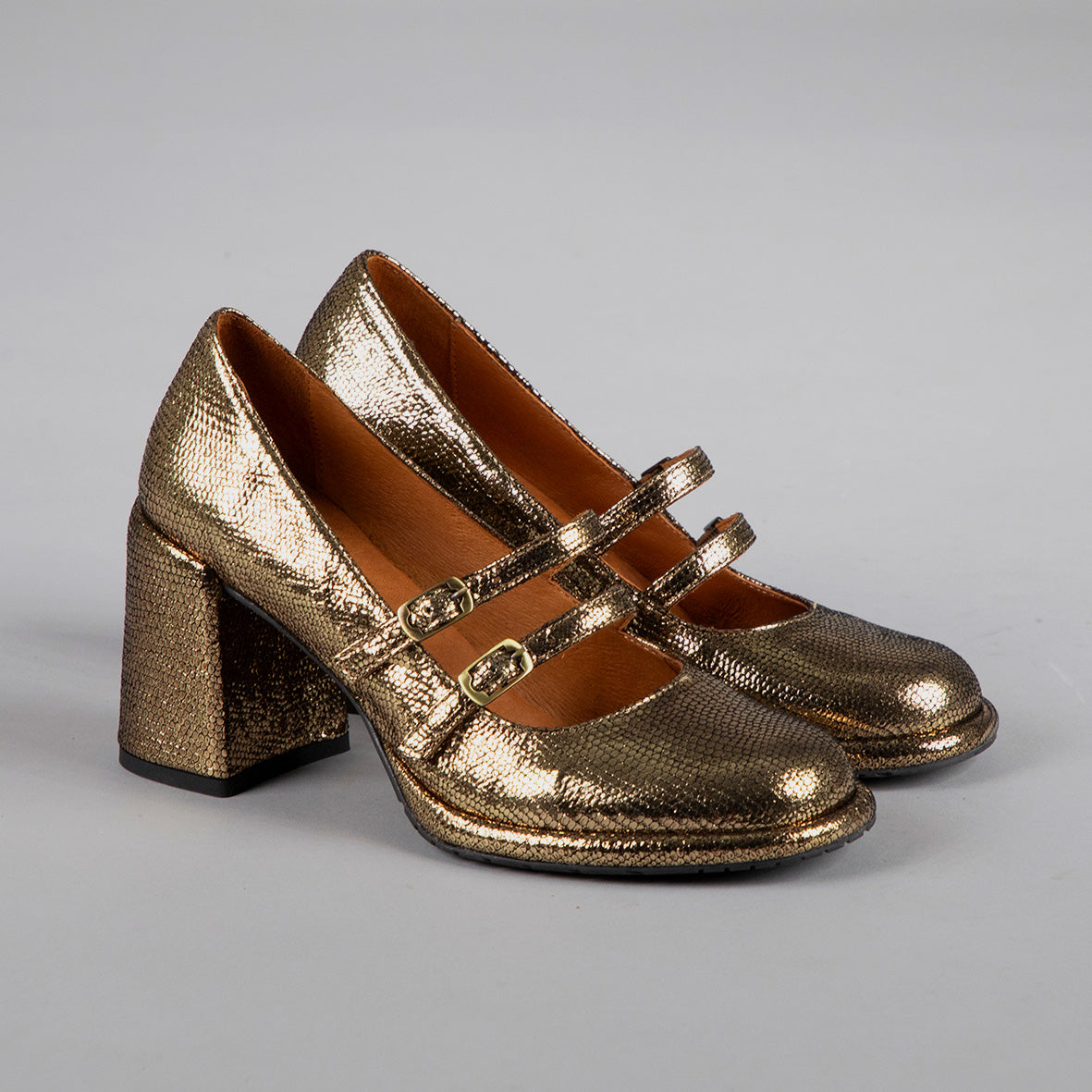 Maya Onyx Mid High Shoe by Esska