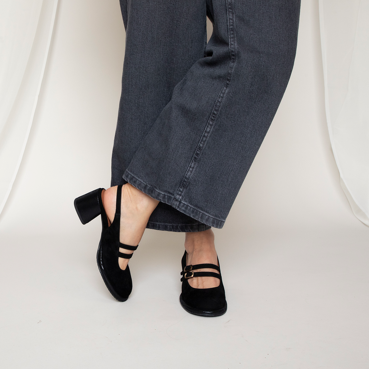 Melody Black Mid Shoe by Esska