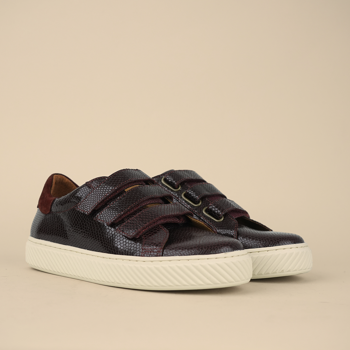 Narla Bordeaux Rept Trainer by Esska