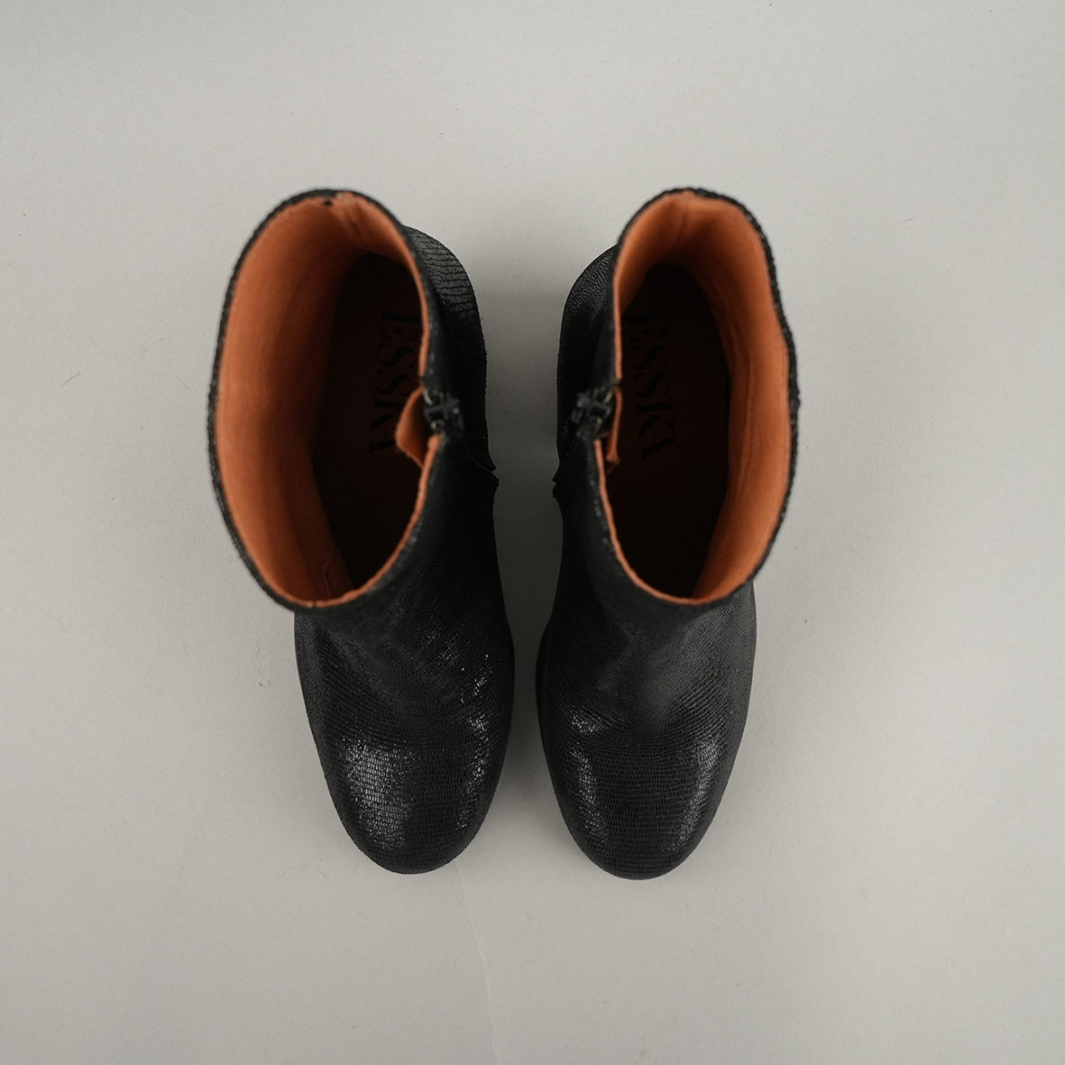 Rasa WIDE Metallic Black