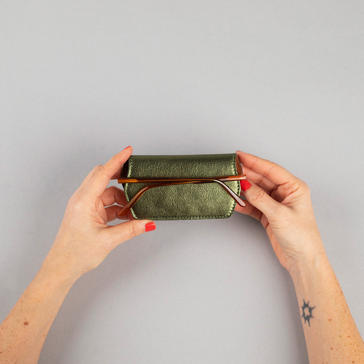 Reem Glasses Case - Metallic Green Accessories by Esska