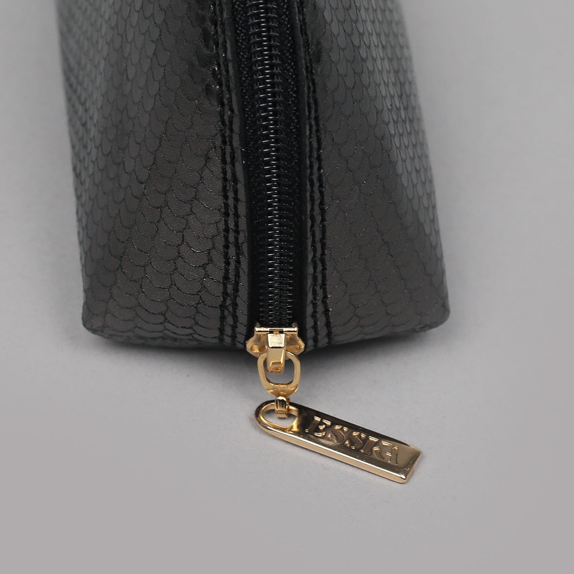 Riley Make-up Bag - Metallic Smoke