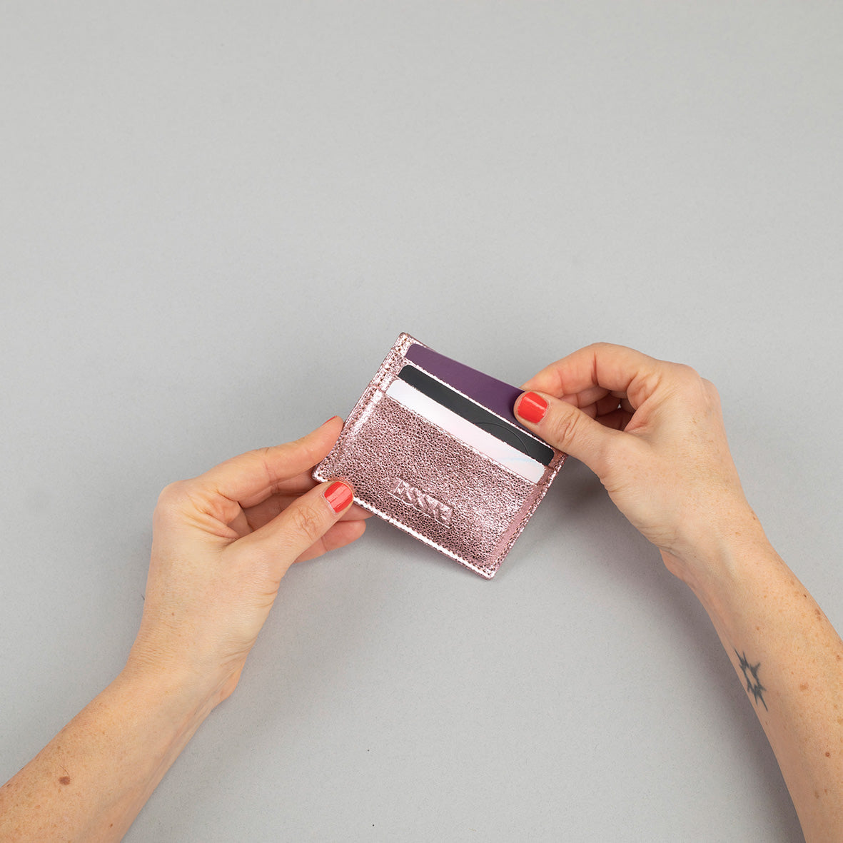 Ryan Wallet - Metallic Pink