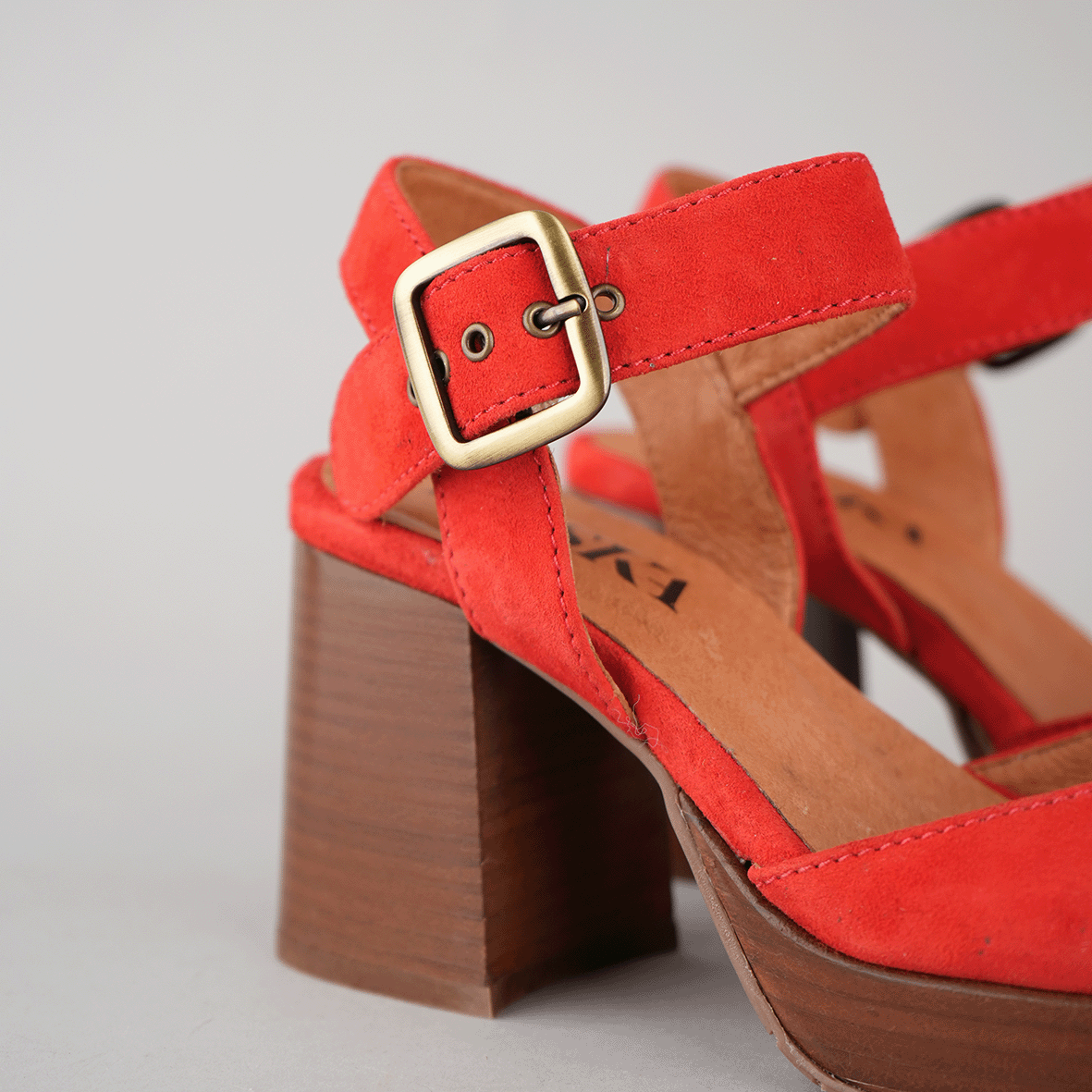 Selena Red