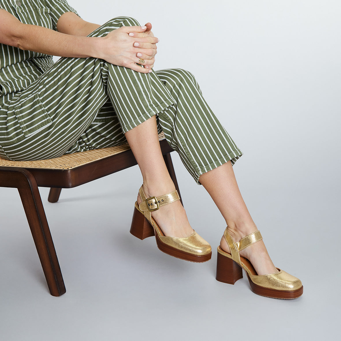 Selena WIDE Gold