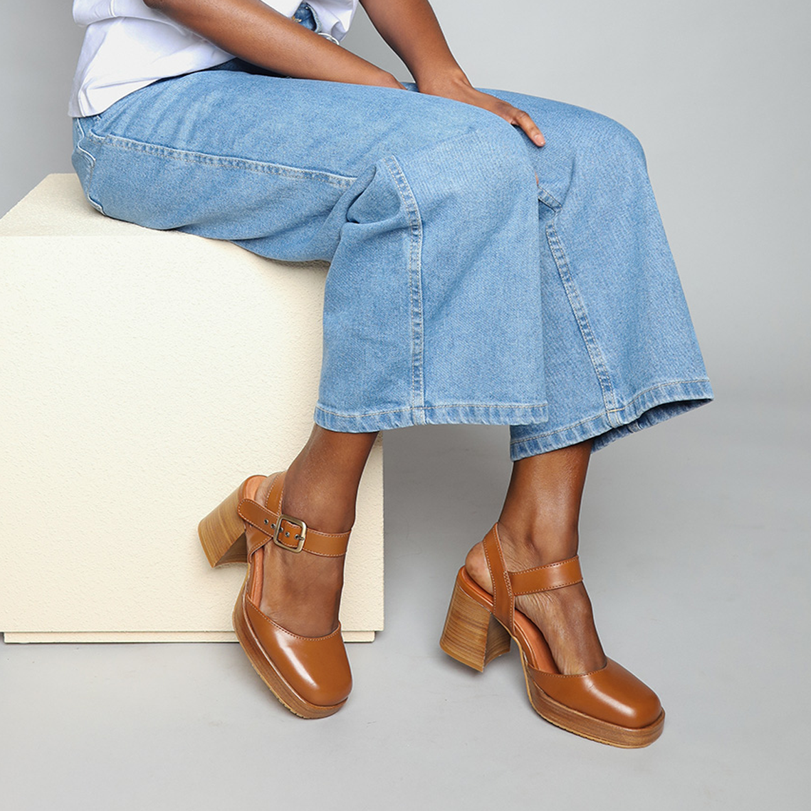 Selena Tan Mid High Shoe by Esska