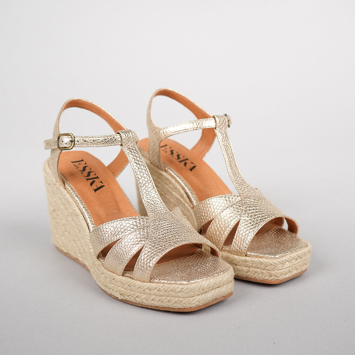 Tanya VEGAN Embossed Platinum
