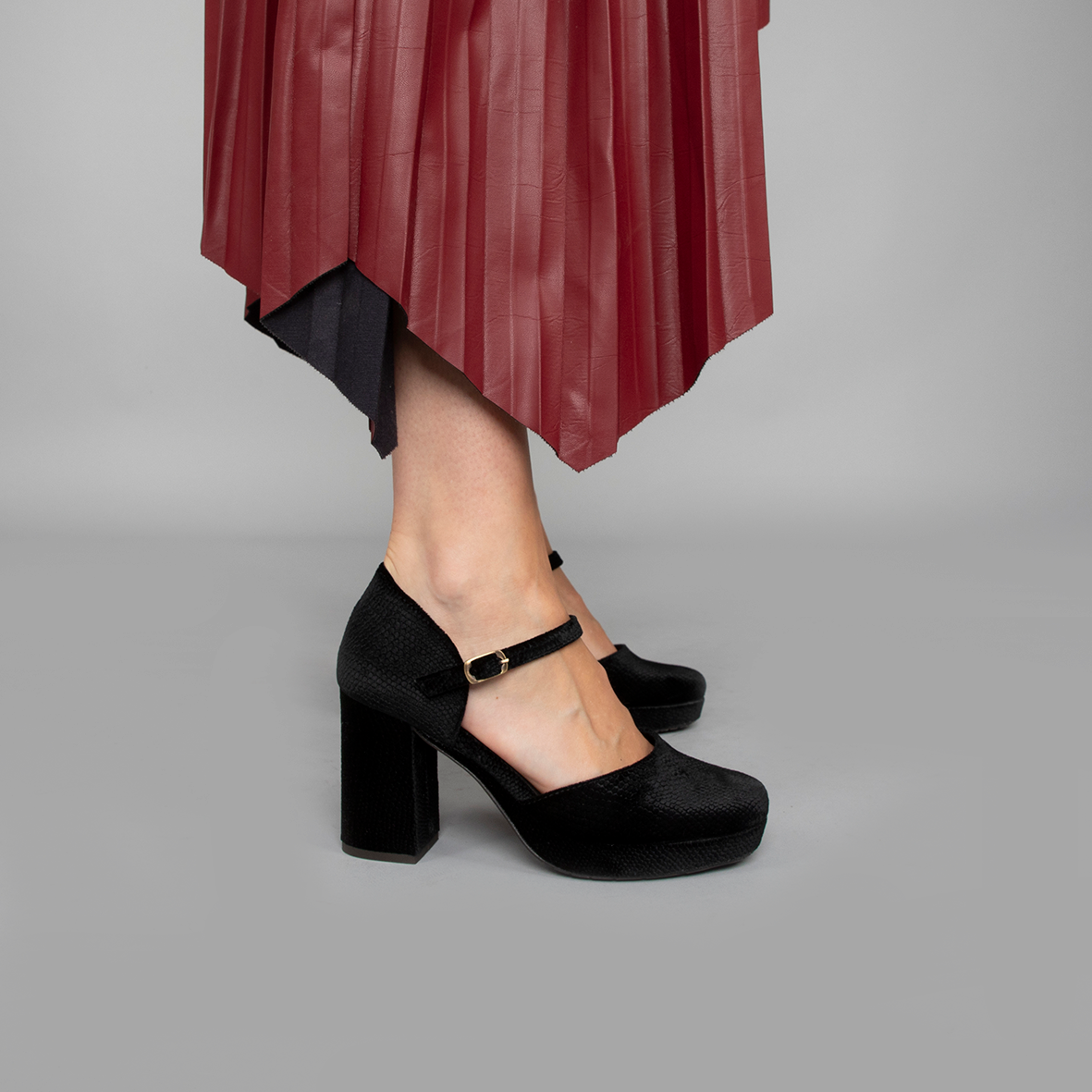 Viv Velvet Black | ESSKA