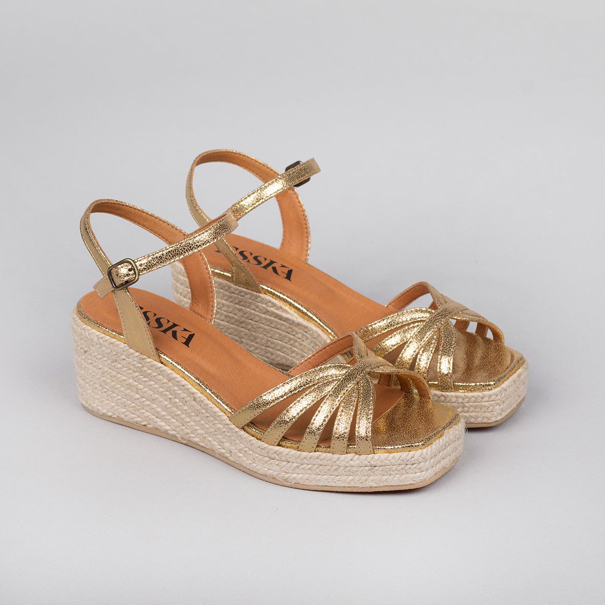 Wafa Vegan Gold Low Sandal by Esska