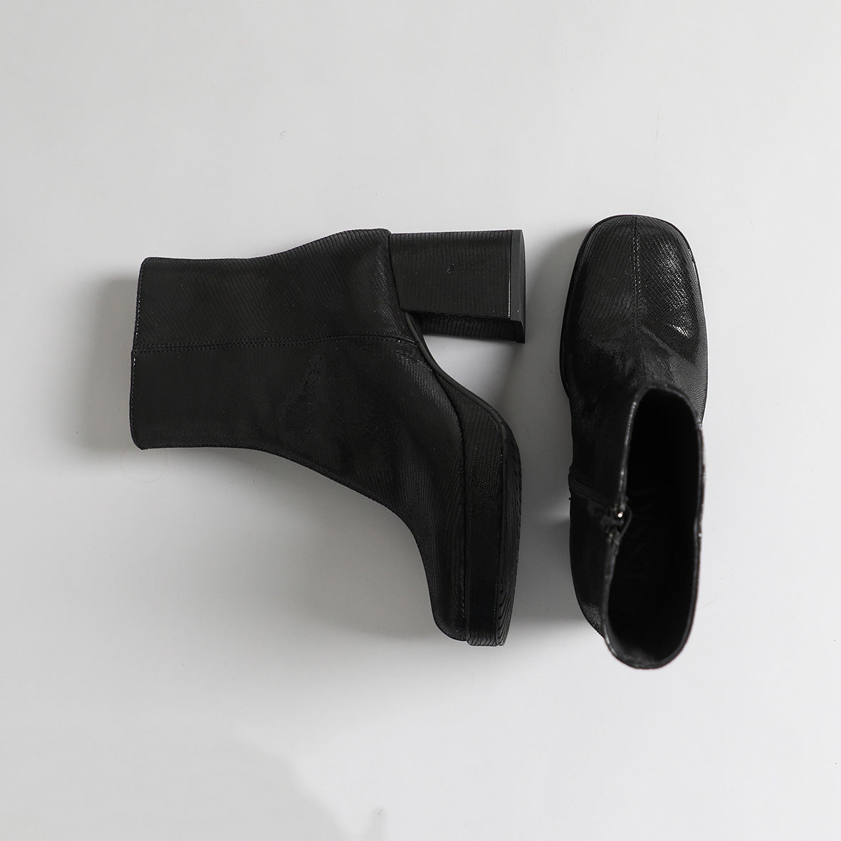 Sassy Black Metallic | ESSKA