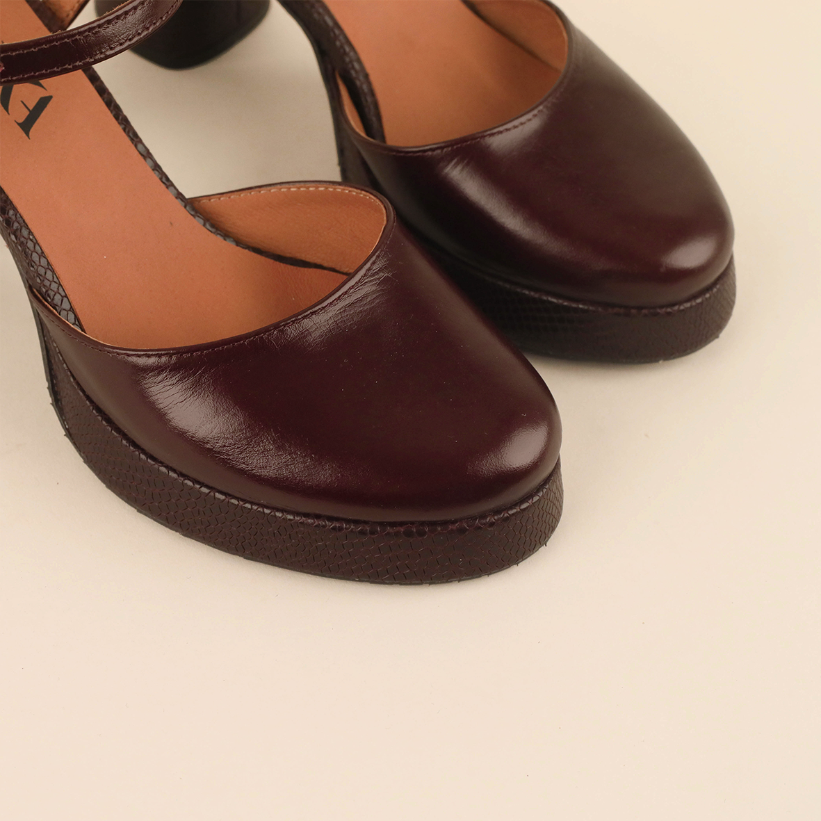 Aria Bordeaux Mid Shoe by Esska