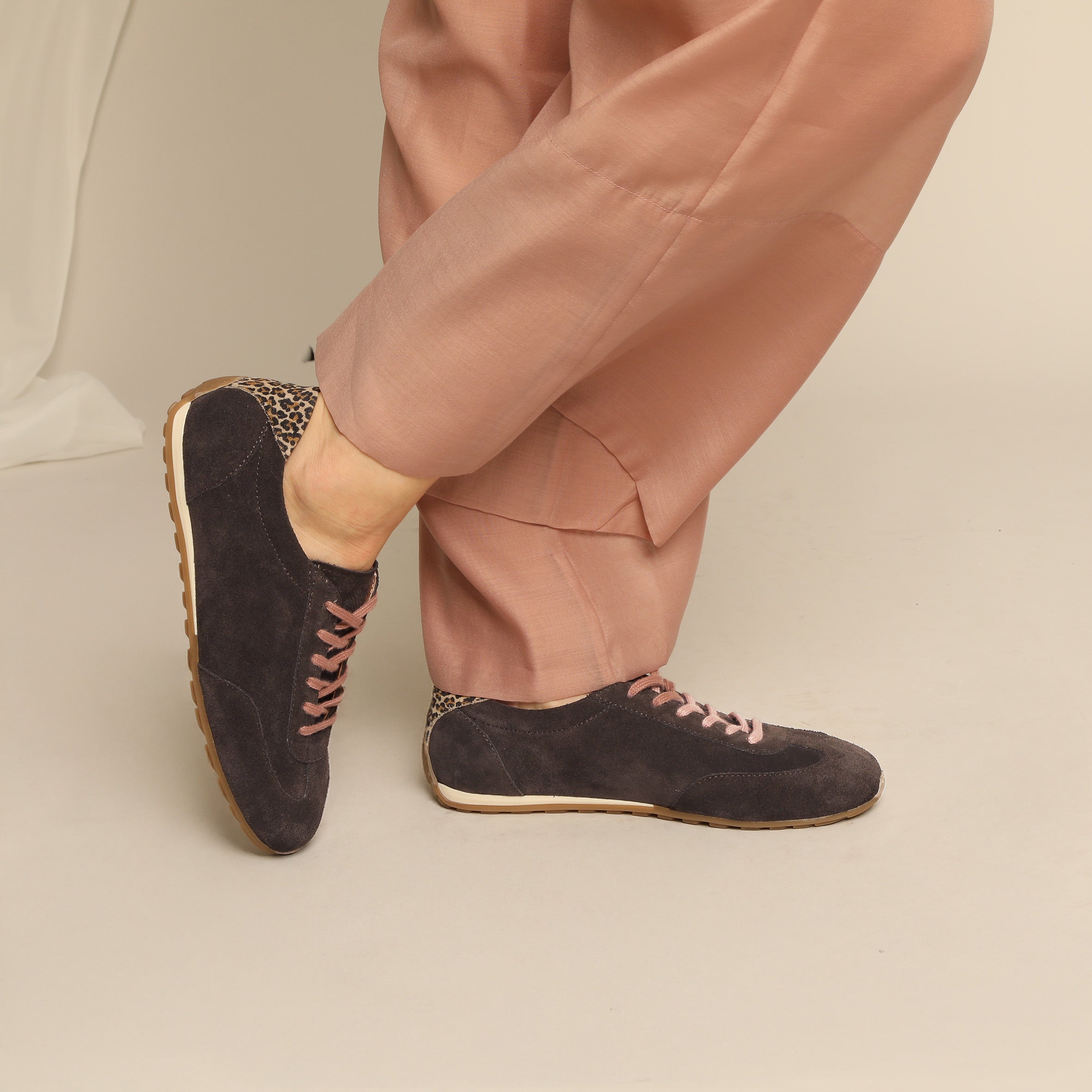 Benny Chocolate Trainer by Esska