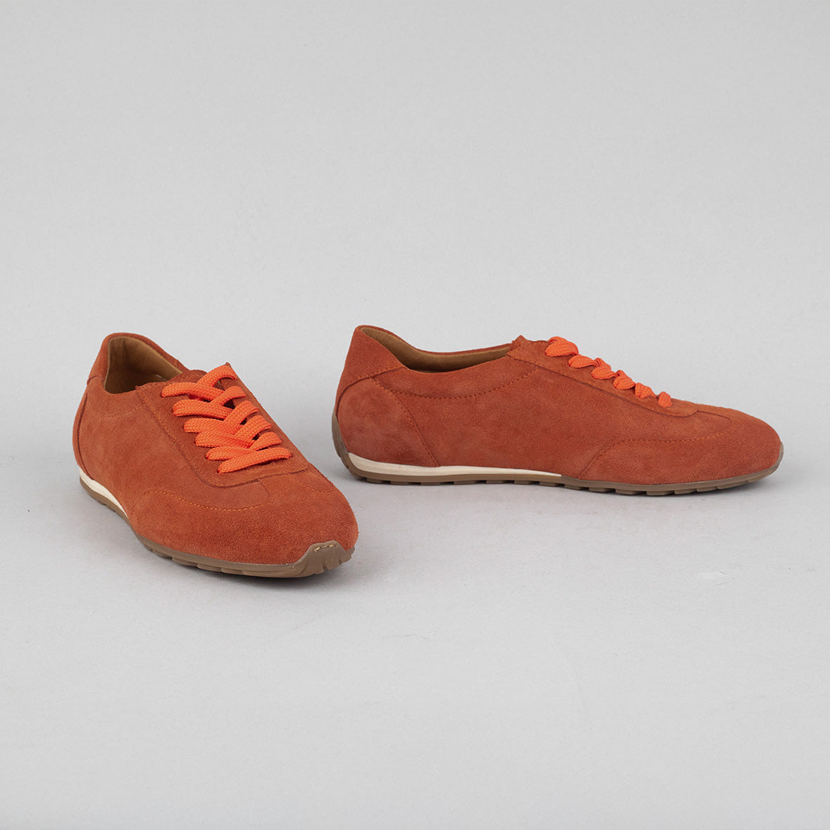 Benny Rust Trainer by Esska