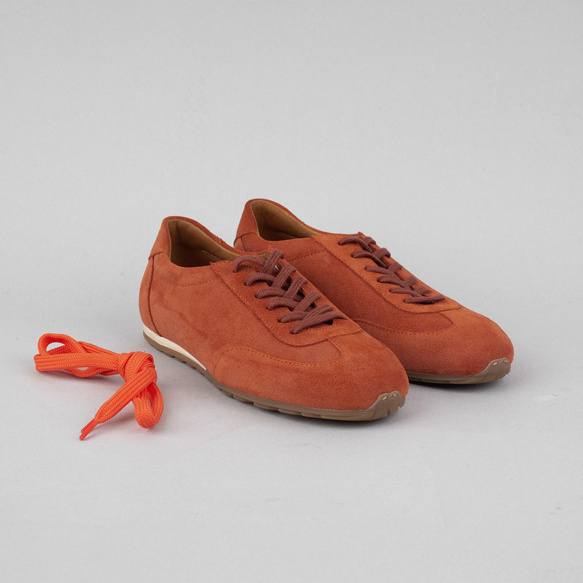 Benny Rust Trainer by Esska